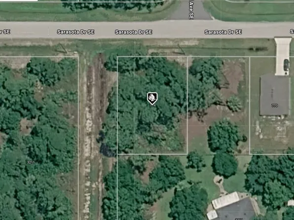 714 Sarasota Dr SE, Palm Bay, FL 32909