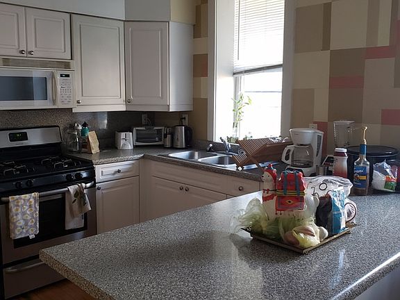 2nd image of 1746 W Julian St Unit 2F