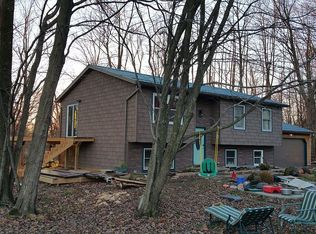 16831 Jacobs Dr, Chagrin Falls, OH 44023