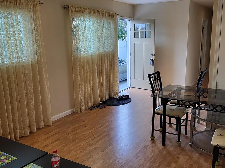 3335 Idell St — Photo 6