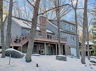 91 Ledge Dr, Lakeville, PA 18438