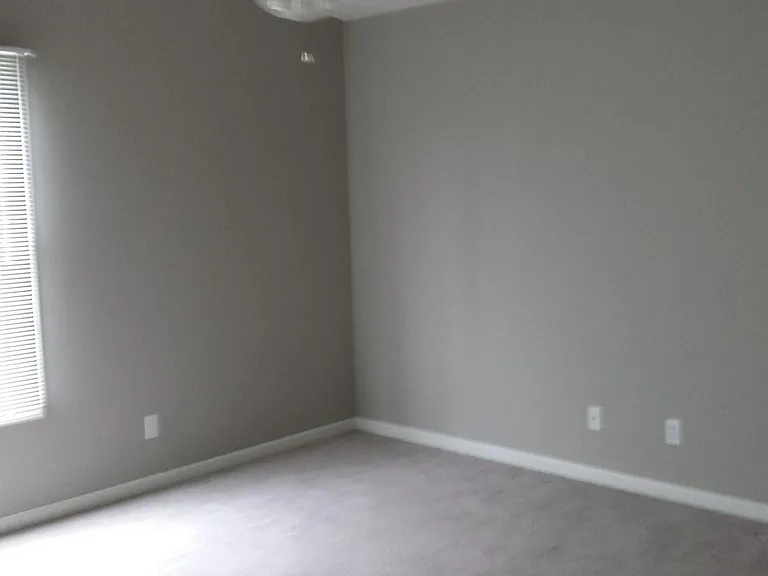 2828 Gill St — Photo 10