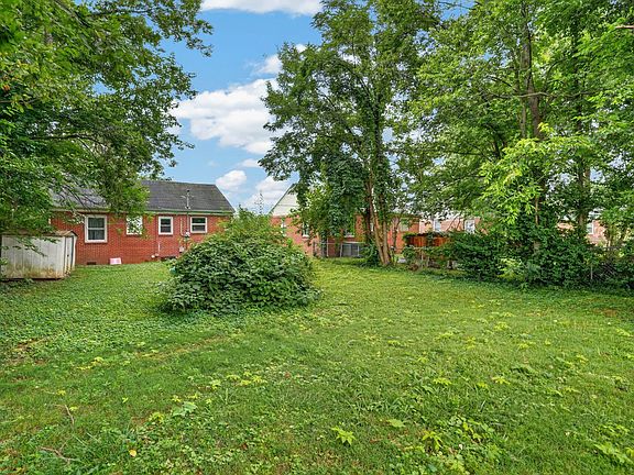 2nd image of 54 Robin Rd