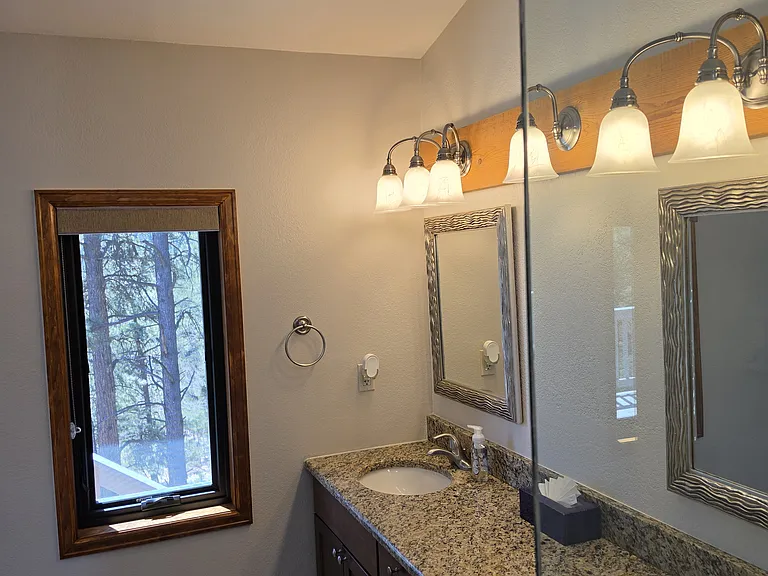 697 Northwestern Pl — Photo 34