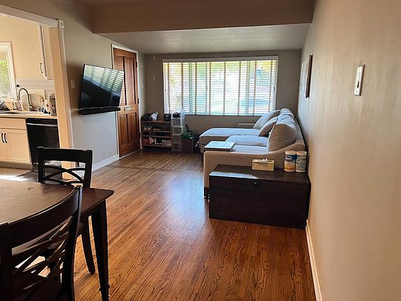 3rd image of 1726 Watson Ave
