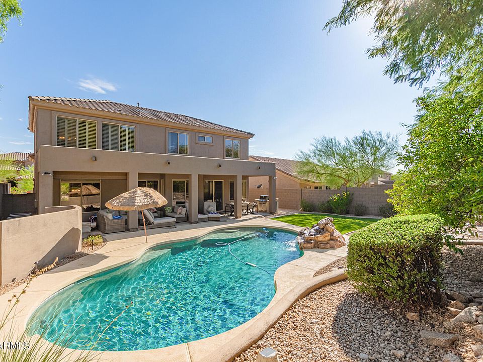 1st image of 10558 E Meadowhill Drive