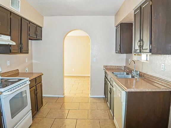 5th image of 1214 Brandy Ct