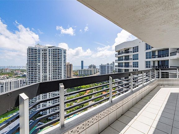 4th image of 3530 Mystic Pointe Dr APT 3206