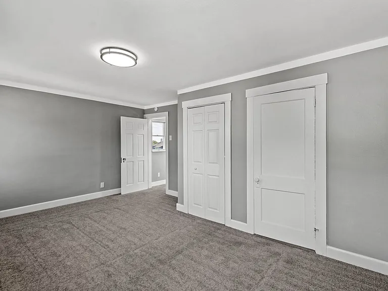 1744 Highland Ave — Photo 8