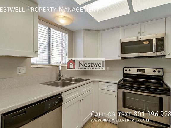 3rd image of 1419 Darling St APT 4