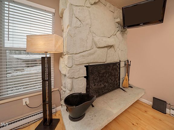 4th image of 96 Hideaway Dr #4