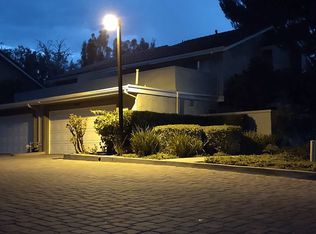 948 Thistlegate Rd, Oak Park, CA 91377