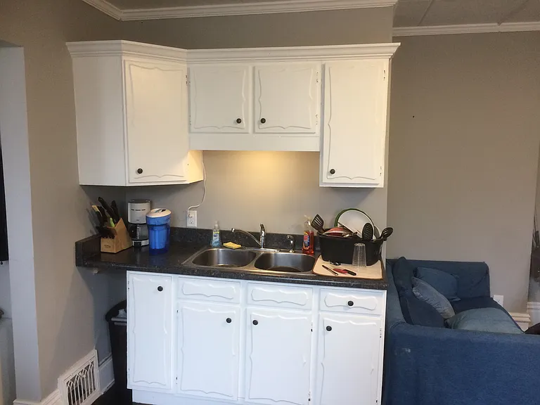 125 Farm St #2 — Photo 5