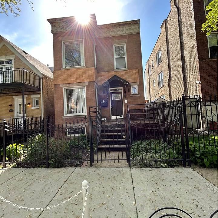1st image of 2726 N Richmond St #1