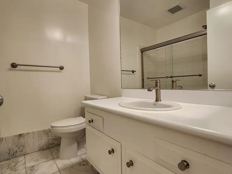 1243 Wellesley Ave #5 — Photo 16
