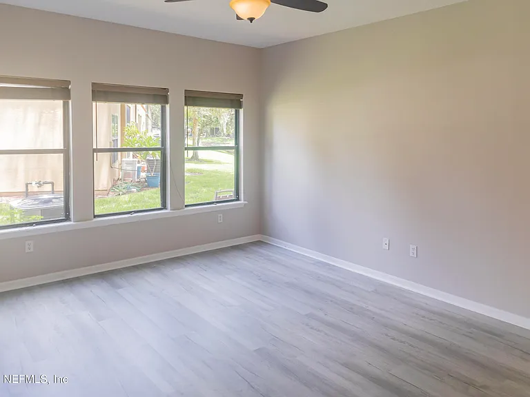 258 Beech Brook St — Photo 5