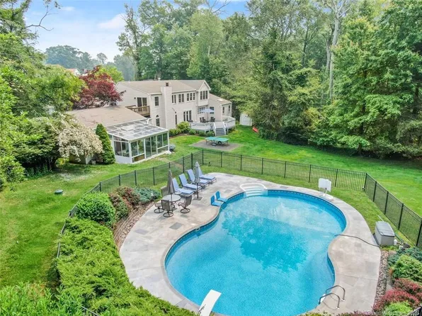 17 Sturges Commons, Westport, CT 06880