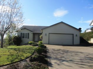 1719 SW Boxwood Ln, Dallas, OR 97338