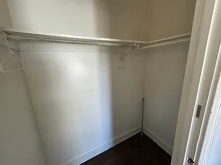4117 Charlotte St #1S — Photo 10