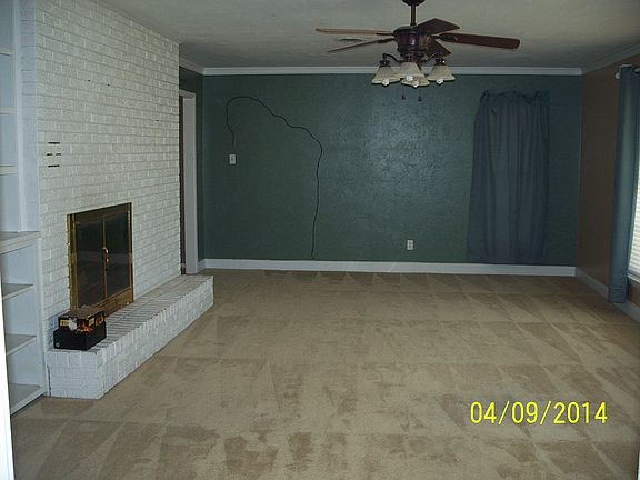 Living Room w/Fireplace