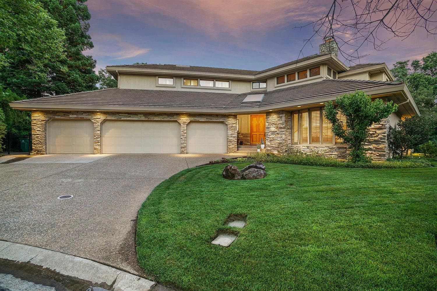 2521 Greens Landing Ct