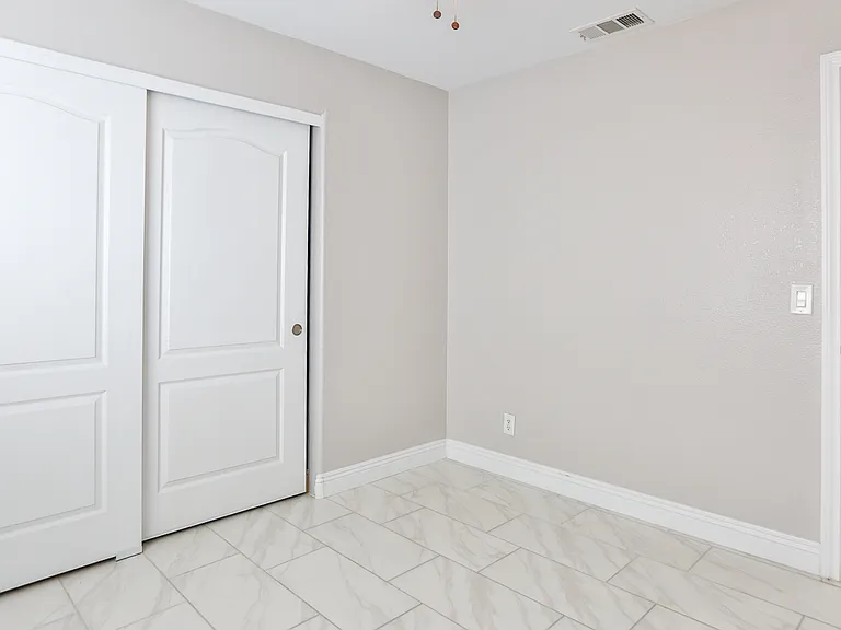 7705 Rockfield Dr — Photo 7