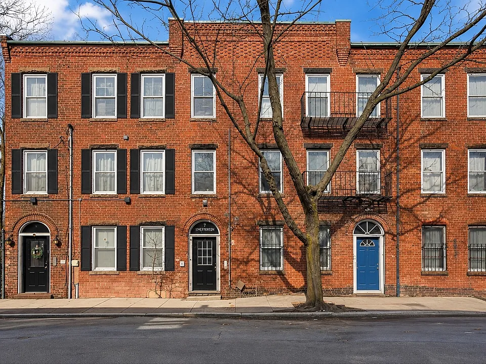 7 Chesterton St #1