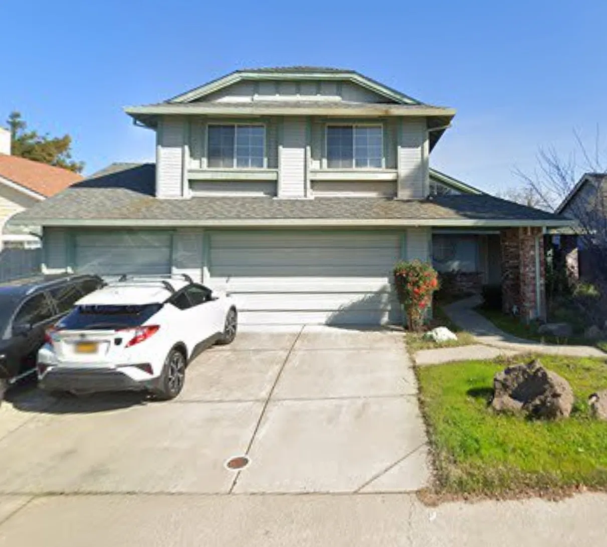 4 bed, 2.5 bath, 2001 sqft, $2,850 — Photo 1