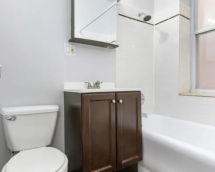 The Kenmore on Edgewater — Photo 11
