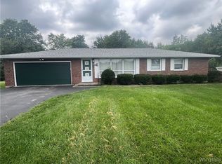 6882 Walmore Rd, Niagara Falls, NY 14304