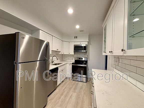 4th image of 9300 Chanute Dr