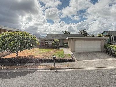 981 Apokula St, Kailua, HI, 96734