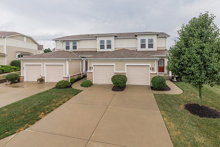 1st image of 838 Foinavon Ln