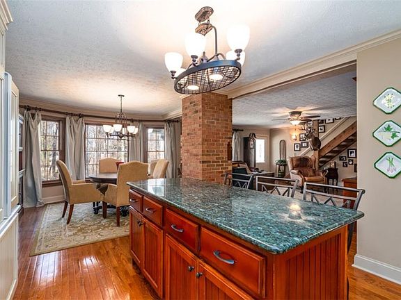 5th image of 1322 Sommerset Dr