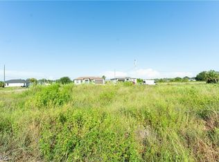 745 Oakridge Ave S, Lehigh Acres, FL 33974