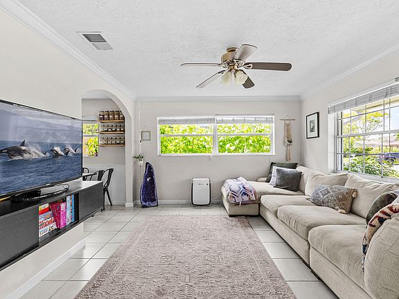 4th image of 4366 Bamboo Drive