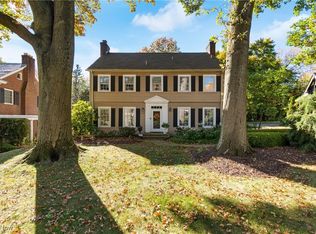 1166 Sunset View Dr, Akron, OH 44313