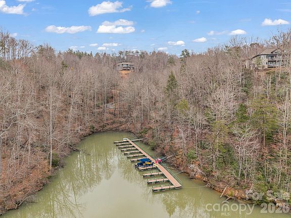 3rd image of 631 Mountain Pkwy