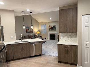 1532 Eagle Pointe Dr, Canonsburg, PA