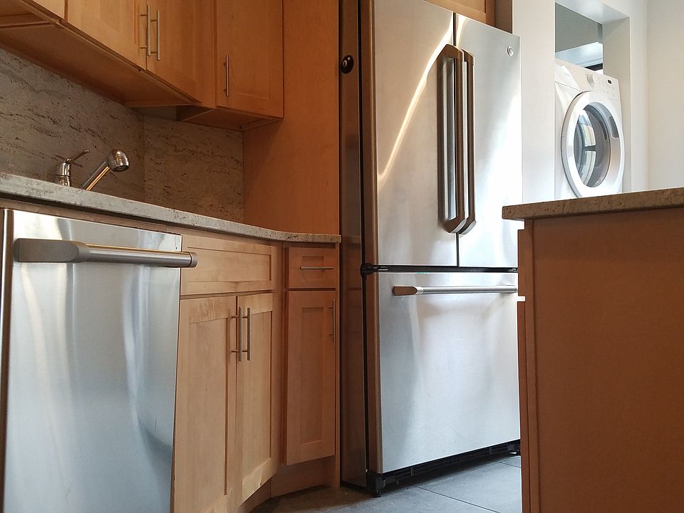 1st image of 211 W 106th St APT 11B