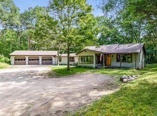 8697 Vergennes St SE, Ada, MI 49301