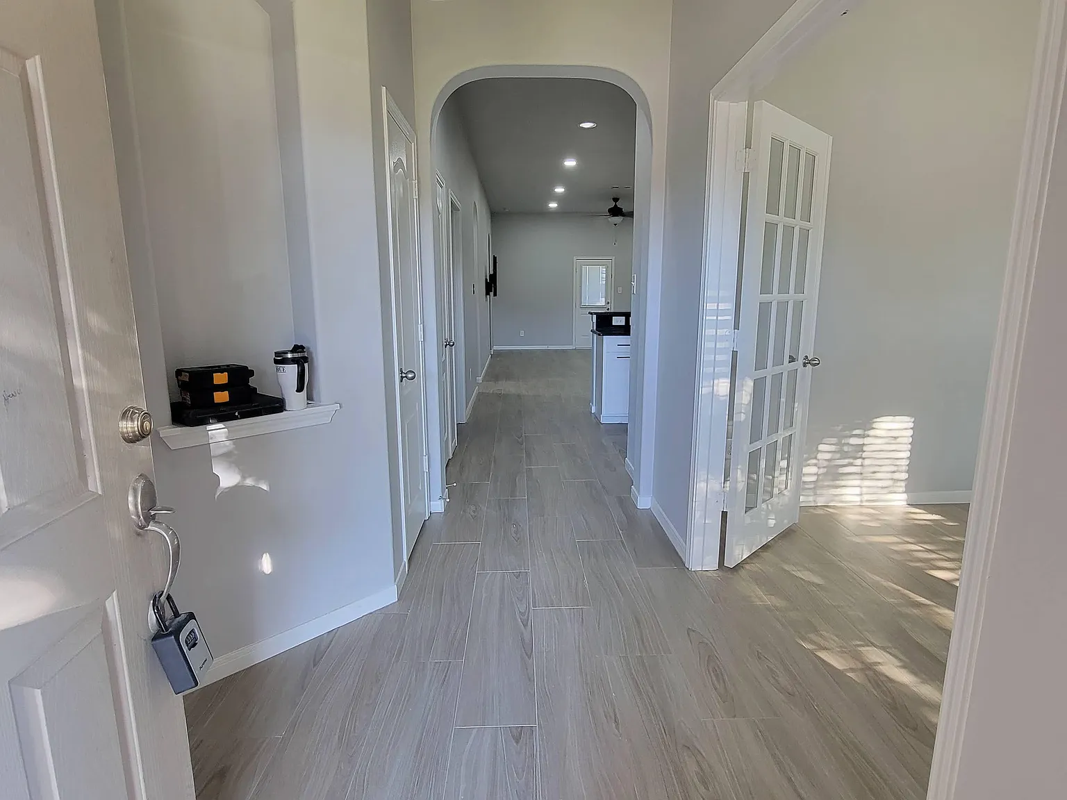 4 bed, 1950 sqft, $2,300 — Photo 3