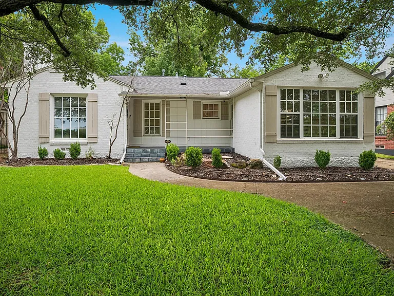 6312 Malcolm Dr — Photo 2