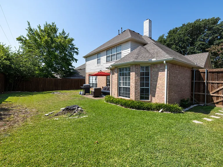 Briar Brook Ln — Photo 29