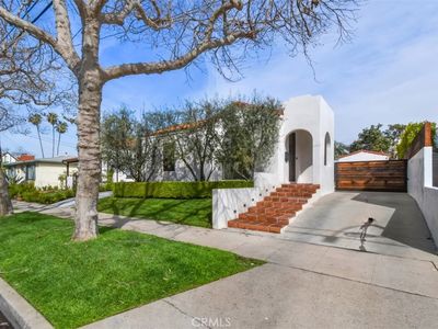 7357 Clinton St, Los Angeles, CA, 90036