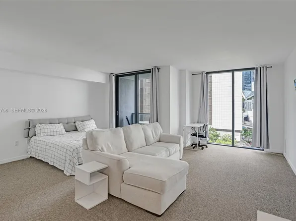 31 SE 6th St APT 805, Miami, FL 33131