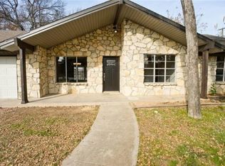 212 Shady Lake Dr, Hurst, TX 76054