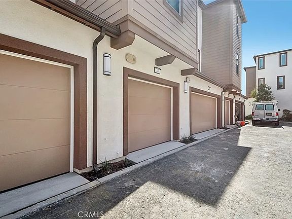 2nd image of 1440 Stratus Dr #1440