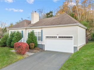 18 Lakeview Dr UNIT 18, Branford, CT 06405