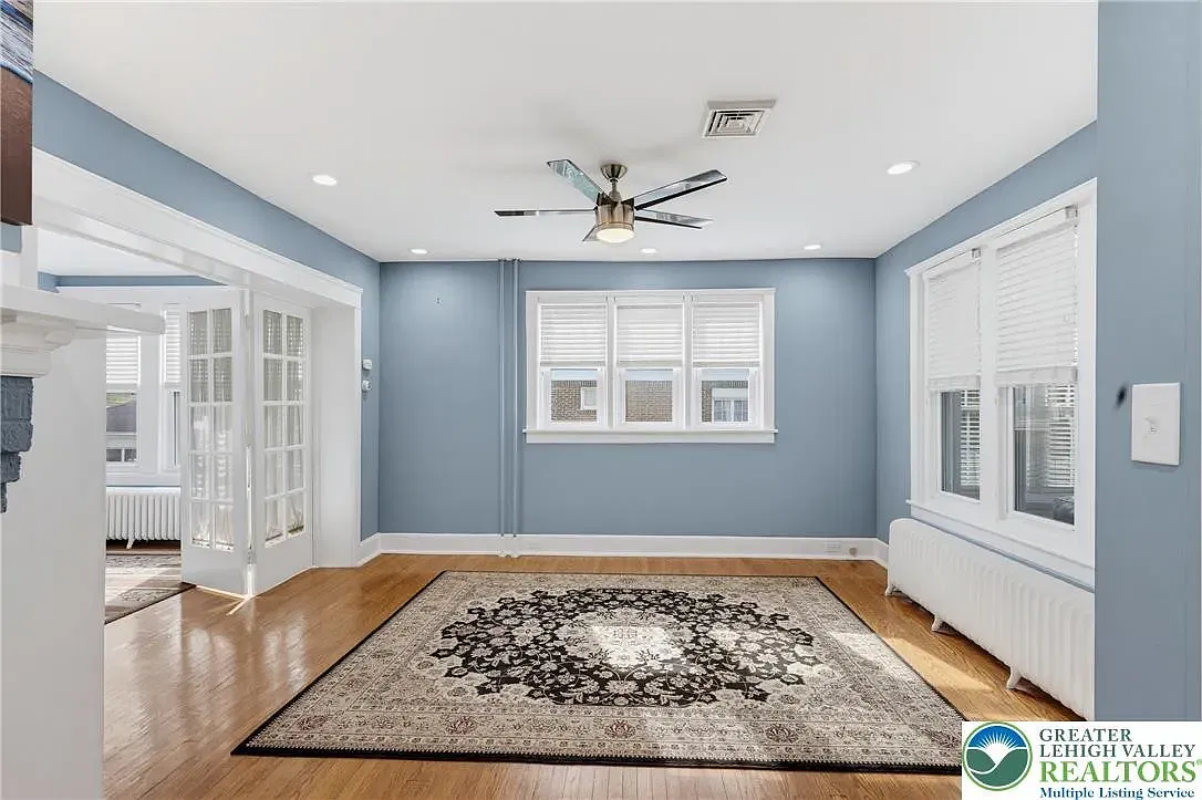 1839 Richmond Ave — Photo 4